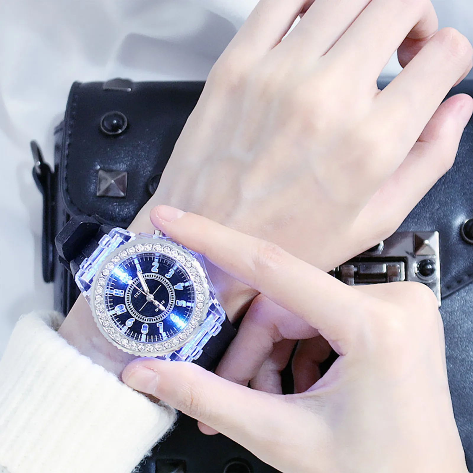 Led Flash Luminous Watch Perso - Smartwatch Trending Watches For Women recension och pris